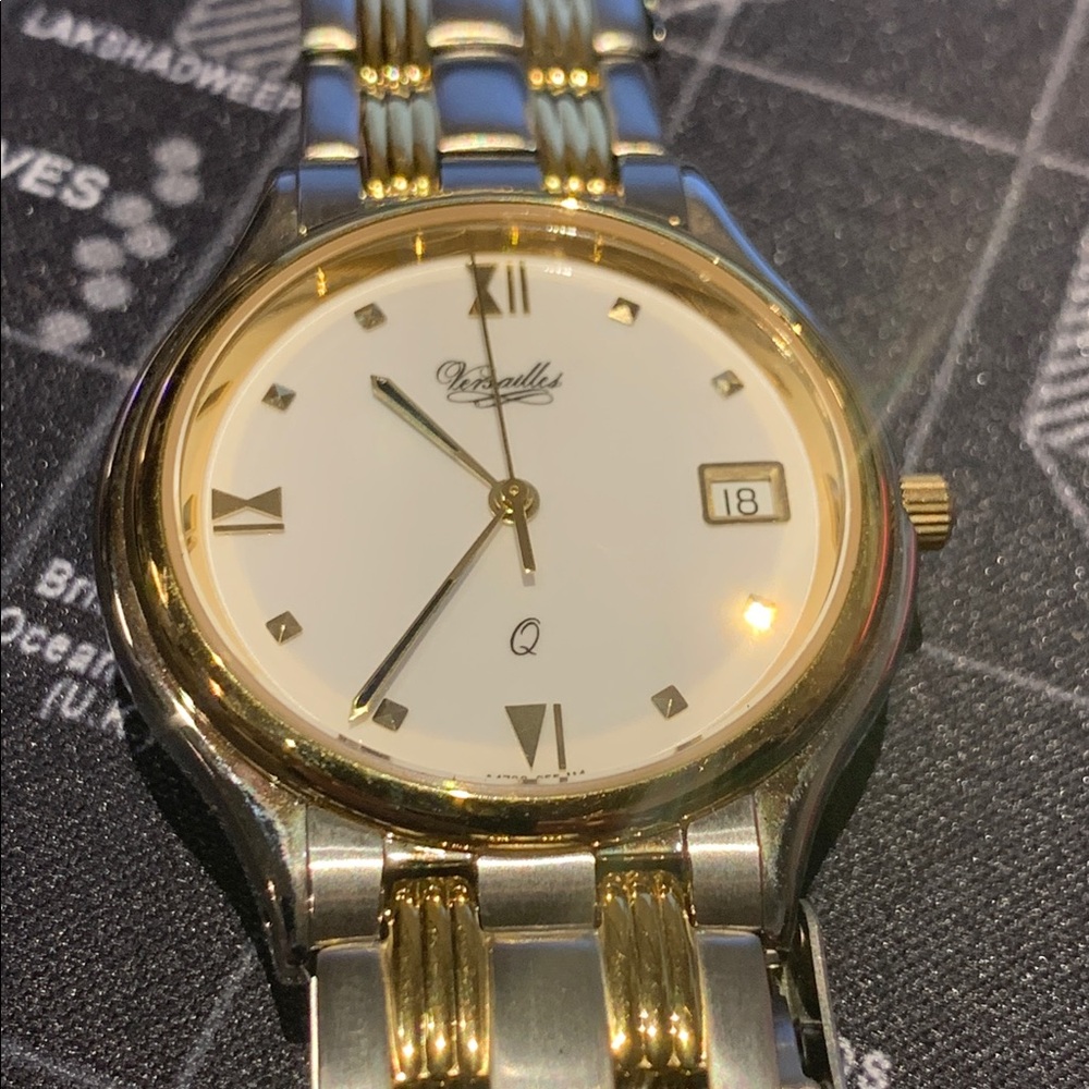 Versailles Conoco Watch - Picture 5 of 5